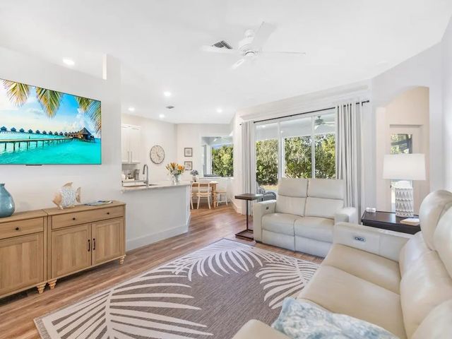 2 of 39 - 5765 W 1st Square Sw, Vero Beach, FL