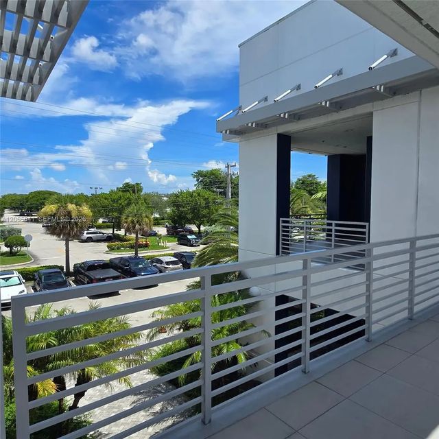 3 of 7 - 1500 Nw 89th Court #204, Doral, FL
