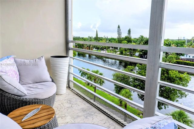 16850 S Glades Drive #5c, North Miami Beach