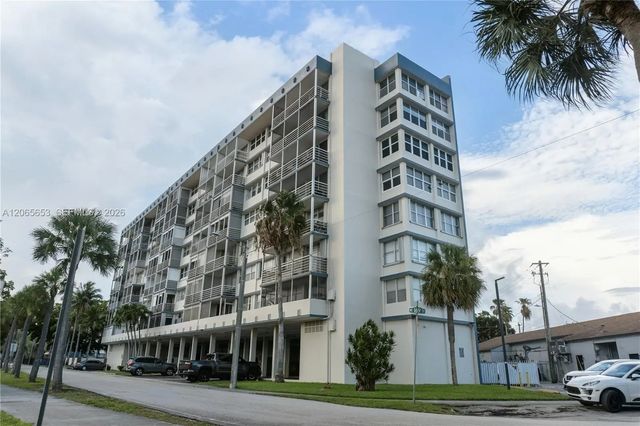 2 of 38 - 16850 S Glades Drive #5c, North Miami Beach, FL