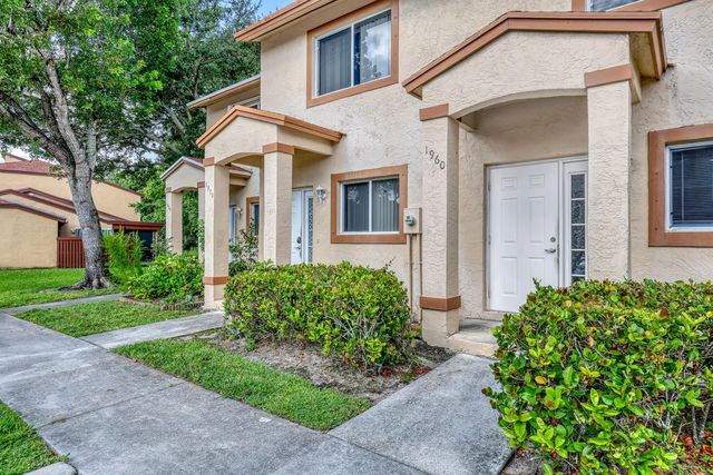 4 of 35 - 1970 Lakeview Drive W, Royal Palm Beach, FL