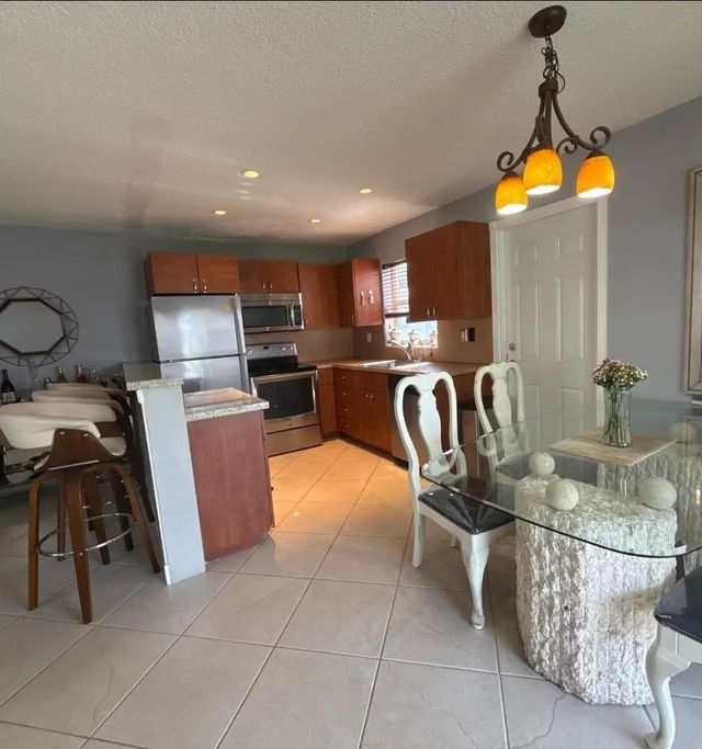 2 of 4 - 4301 Nw 1st Terrace, Deerfield Beach, FL