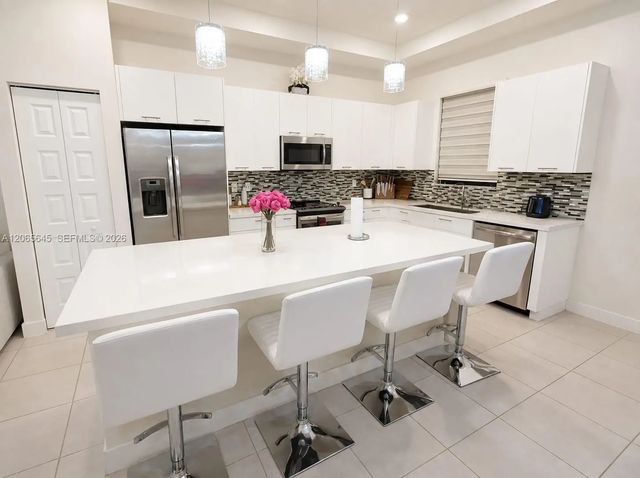 3 of 11 - 10407 Nw 82nd Street #34, Doral, FL