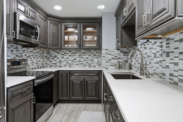 4 of 24 - 5600 N Flagler Drive #1105, West Palm Beach, FL