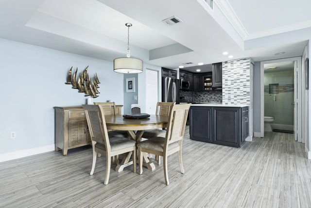 5 of 24 - 5600 N Flagler Drive #1105, West Palm Beach, FL