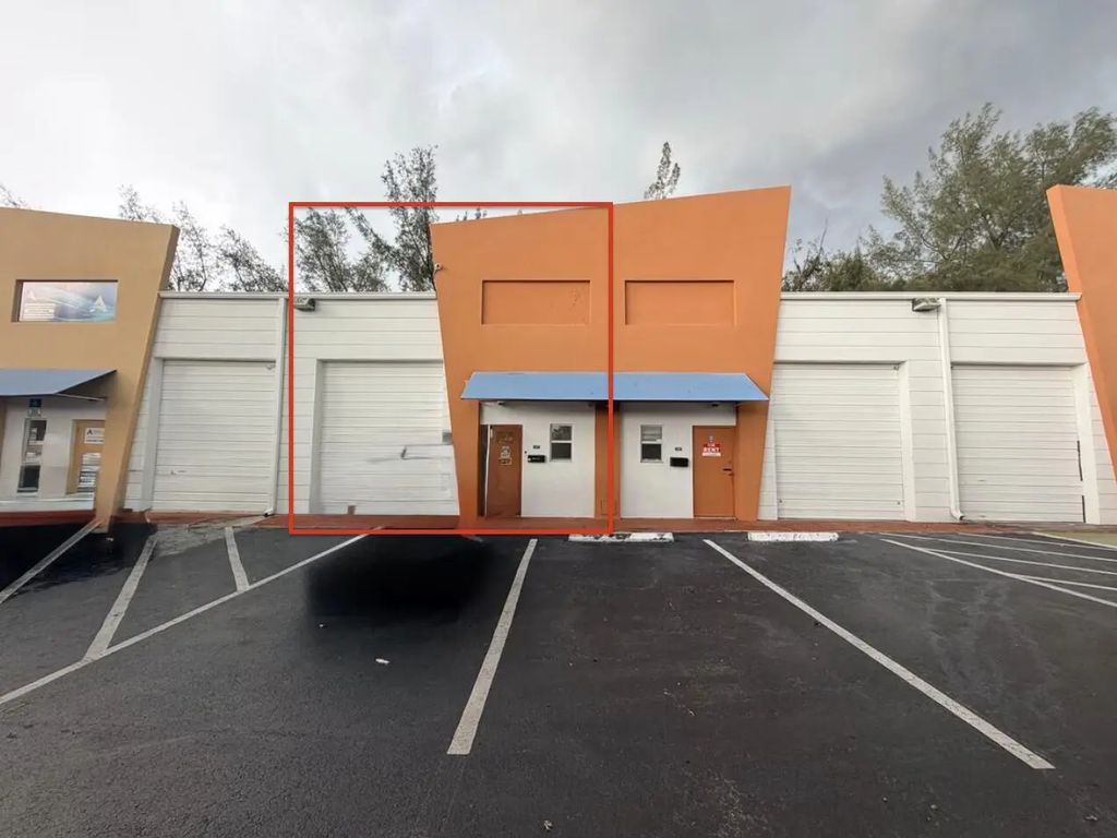 407 Nw 10th Terrace #407, Hallandale Beach