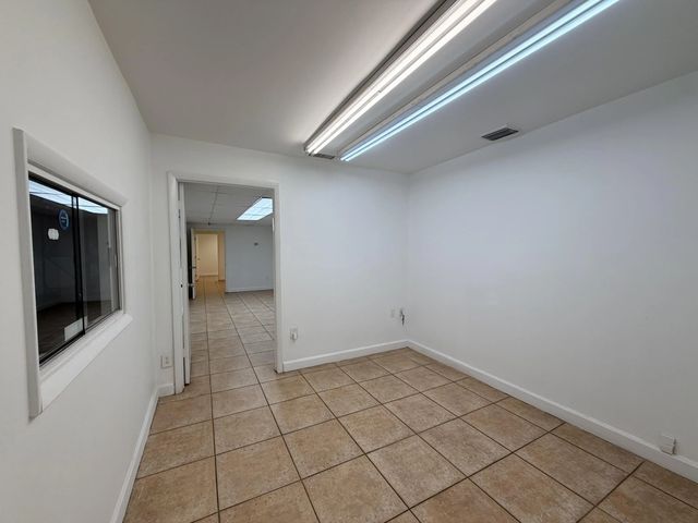 5 of 14 - 407 Nw 10th Terrace #407, Hallandale Beach, FL