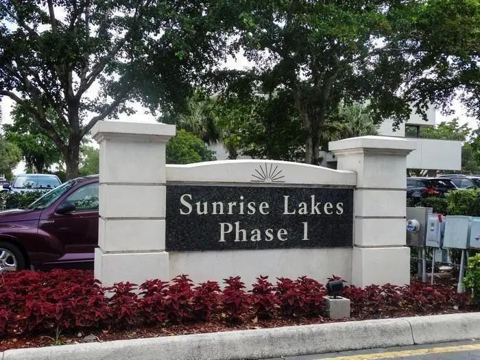 8101 S Sunrise Lakes Drive N #204, Sunrise