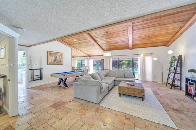 2 of 53 - 620 E Plantation Circle, Plantation, FL