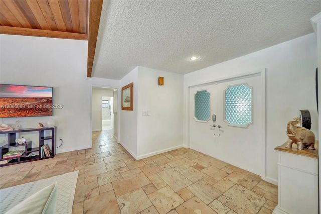 3 of 53 - 620 E Plantation Circle, Plantation, FL