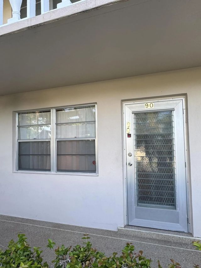 90 Windsor E, West Palm Beach