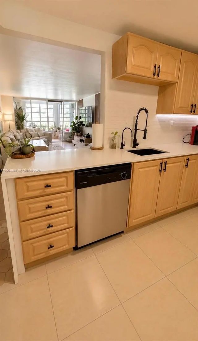 3 of 21 - 1501 Ne 191st Street #c116, Miami, FL