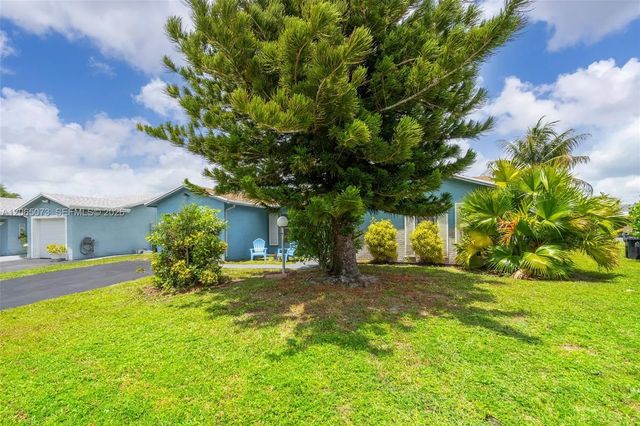 3 of 38 - 7235 Pine Bluff Drive, Lake Worth, FL