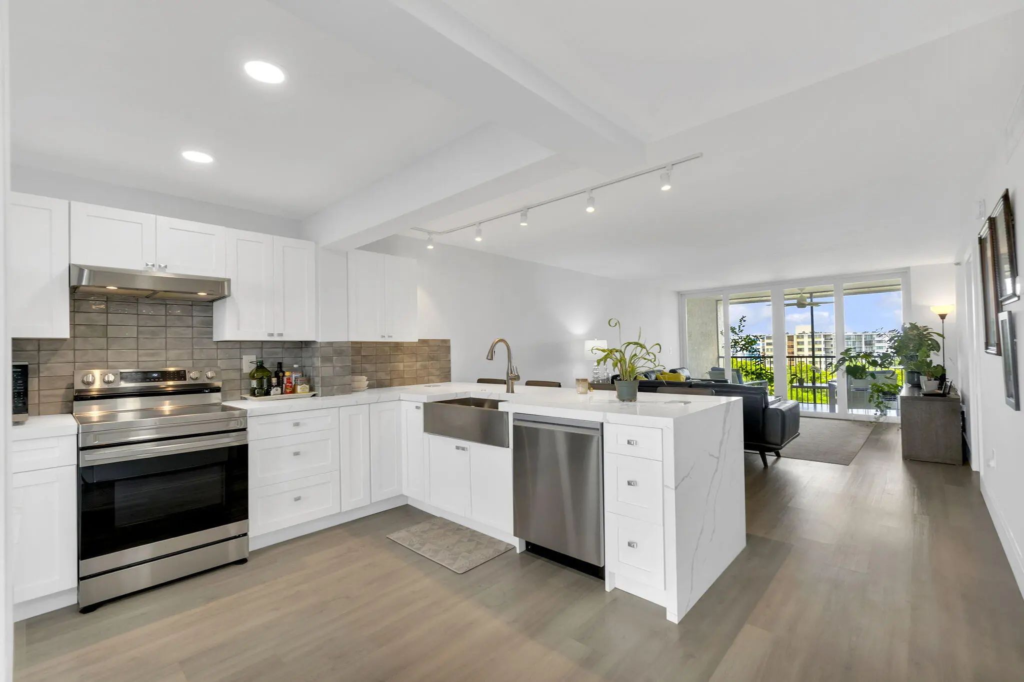 3940 Inverrary Boulevard #803-a, Lauderhill