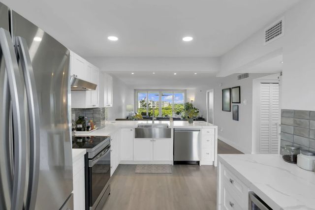 5 of 26 - 3940 Inverrary Boulevard #803-a, Lauderhill, FL