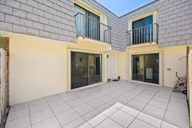 5 of 32 - 3124 Se Brook Street, Stuart, FL