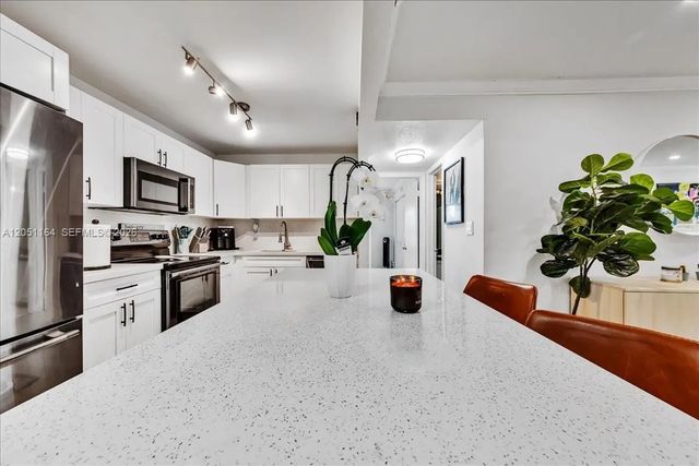 3 of 39 - 9225 Sw 87th Avenue #a12, Miami, FL