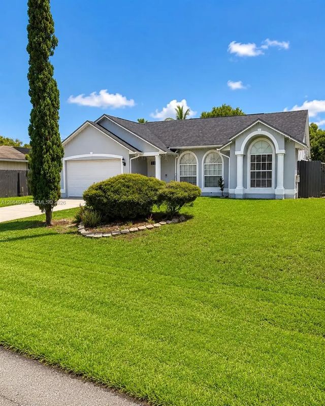 273 Se Whitmore Drive, Port St. Lucie