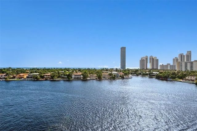 19707 Turnberry Way #9j, Aventura