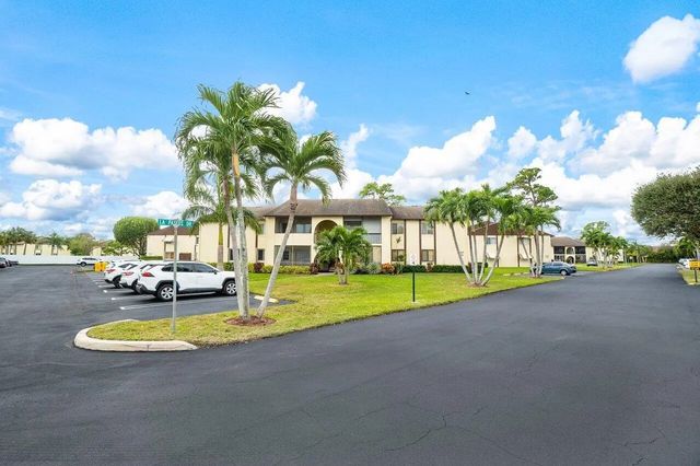 3587 La Playas #b-2, Greenacres