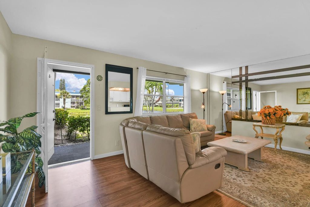 359 Saxony Trail #h, Delray Beach