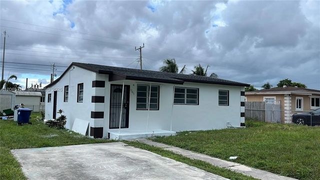2 of 4 - 17611 Nw 32nd Court, Miami Gardens, FL