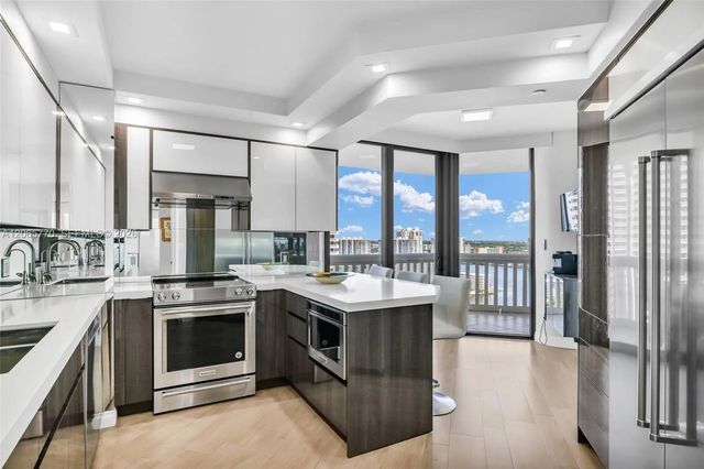 3 of 54 - 2000 Island Boulevard #2006, Aventura, FL