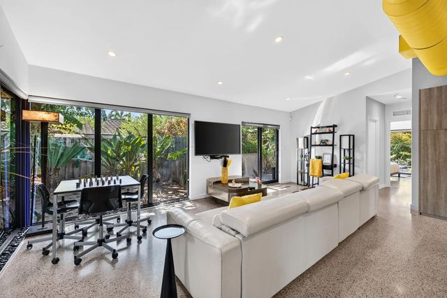 5 of 65 - 118 Ne 16th Place, Fort Lauderdale, FL