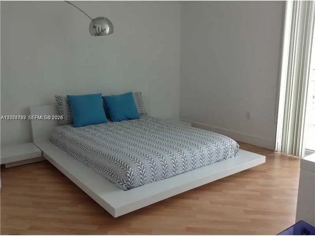 3 of 10 - 350 Ne 24th Street #1108, Miami, FL
