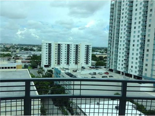 5 of 10 - 350 Ne 24th Street #1108, Miami, FL