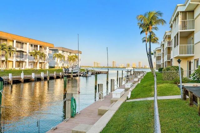 111 Doolen Court #110, North Palm Beach