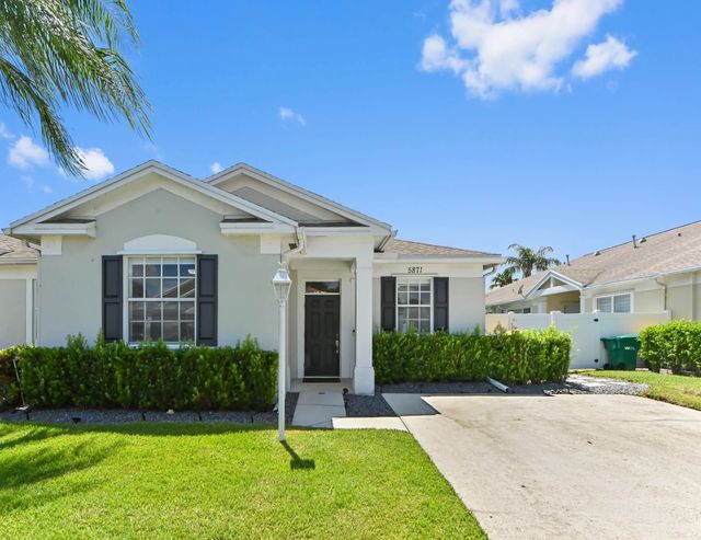 2 of 35 - 5871 Kelsey Lane, Tamarac, FL