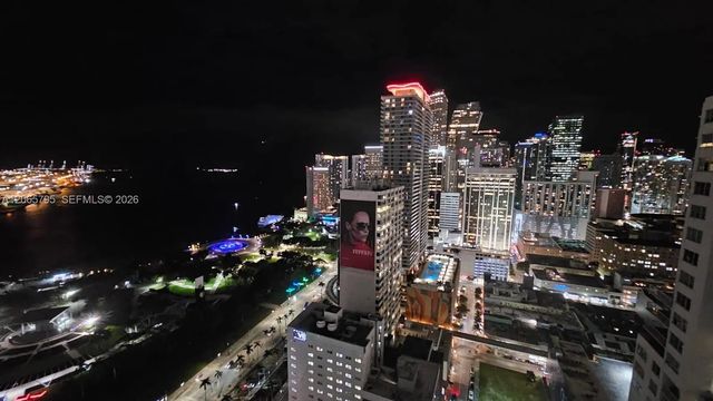4 of 25 - 244 Biscayne Boulevard #3707, Miami, FL