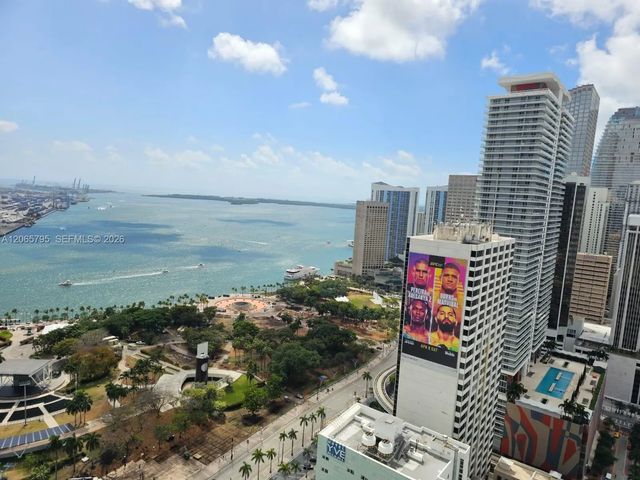 5 of 25 - 244 Biscayne Boulevard #3707, Miami, FL