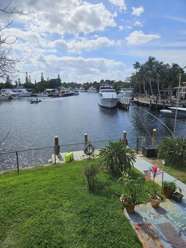 4 of 27 - 2141 Sw 23rd Avenue, Fort Lauderdale, FL