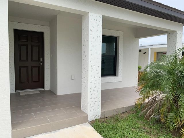 3 of 22 - 17 El Portal Lane, Port St. Lucie, FL