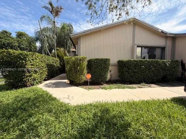 9631 W Elm Lane, Miramar