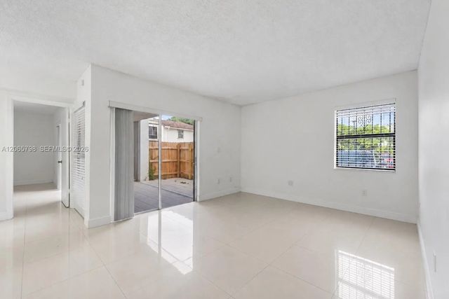 3 of 19 - 10895 Nw 7th Street #14-28, Miami, FL