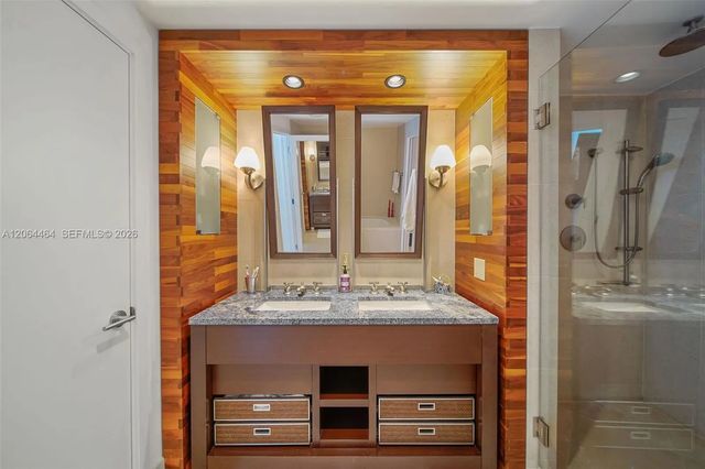 4 of 30 - 6899 Collins Avenue #1905, Miami Beach, FL
