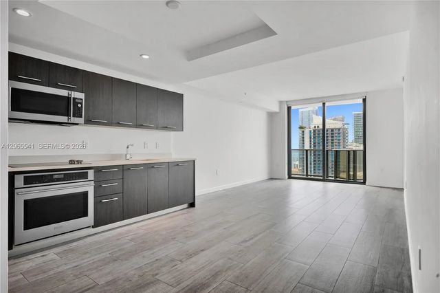2 of 27 - 55 Sw 9th Street #3504, Miami, FL