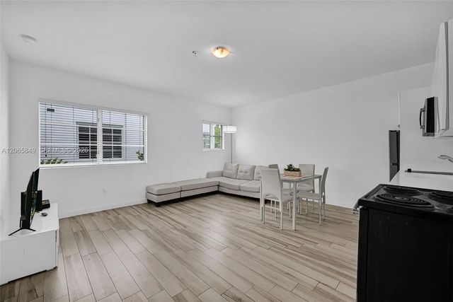2 of 23 - 1560 Meridian Avenue #207, Miami Beach, FL