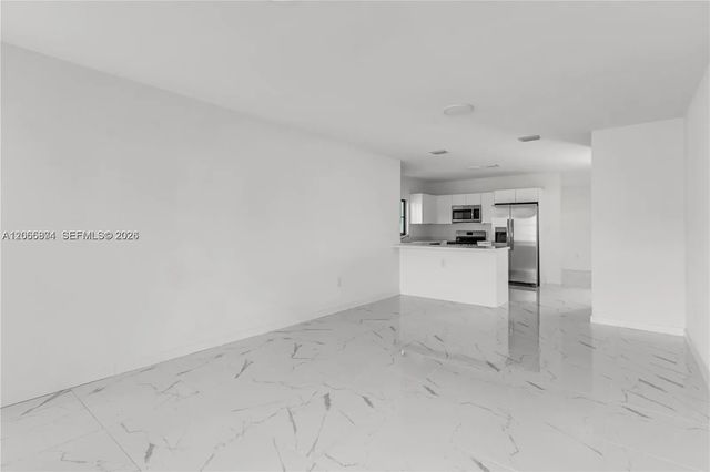 3 of 23 - 634 Sw 7th Street, Homestead, FL