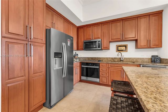 4 of 23 - 1805 Ponce De Leon Boulevard #624, Coral Gables, FL