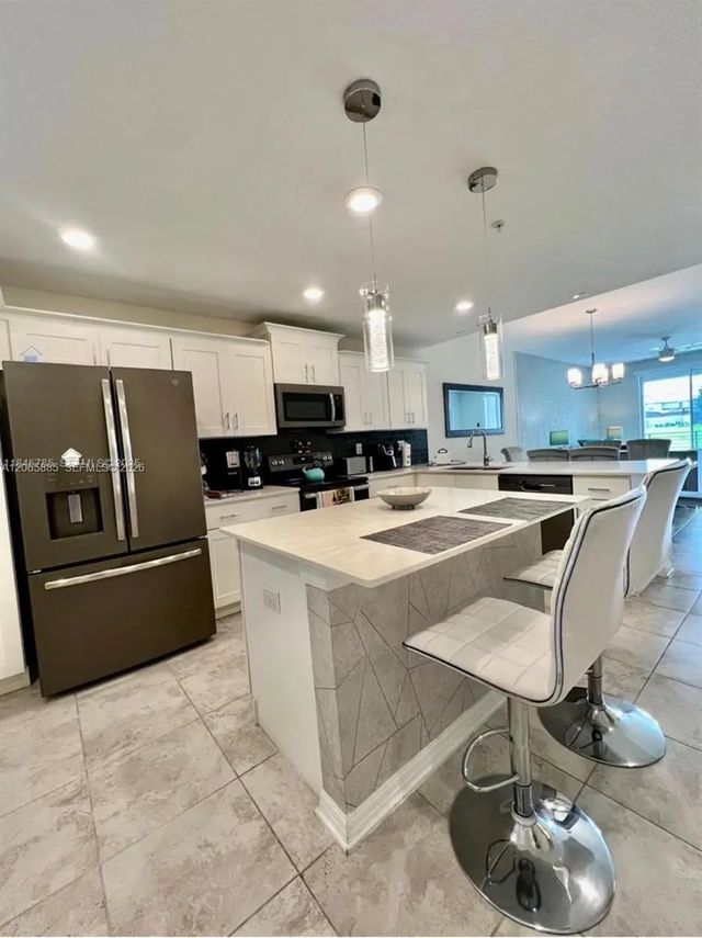 3111 Paradox #104, Kissimmee