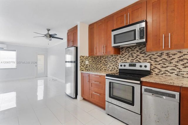 2 of 14 - 851 Meridian Avenue #24, Miami Beach, FL