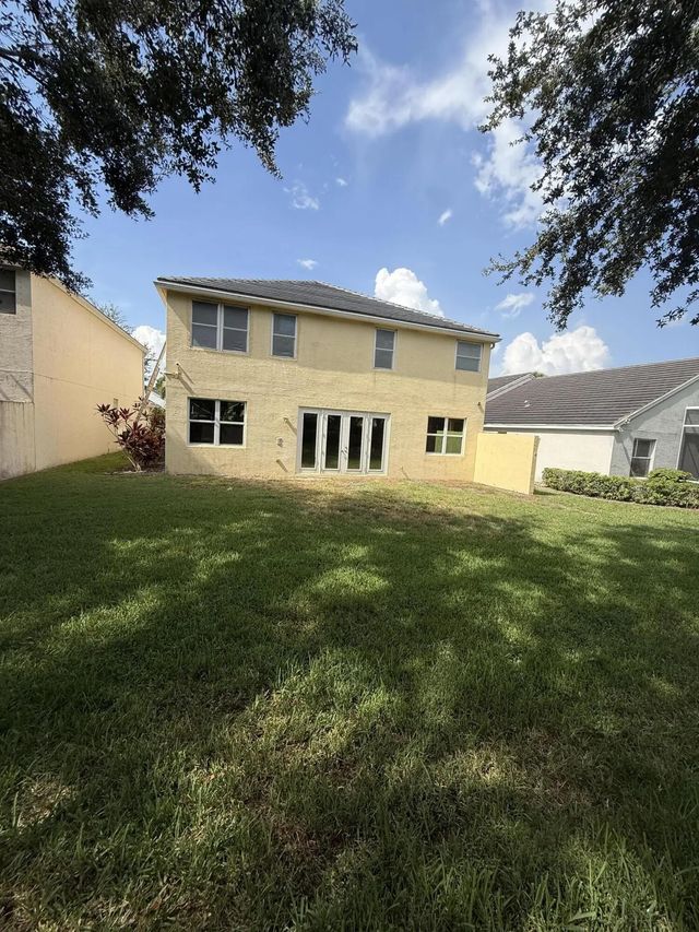4 of 50 - 307 Berenger Walk, Royal Palm Beach, FL