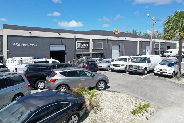 1063 Nw 1st Court, Hallandale Beach