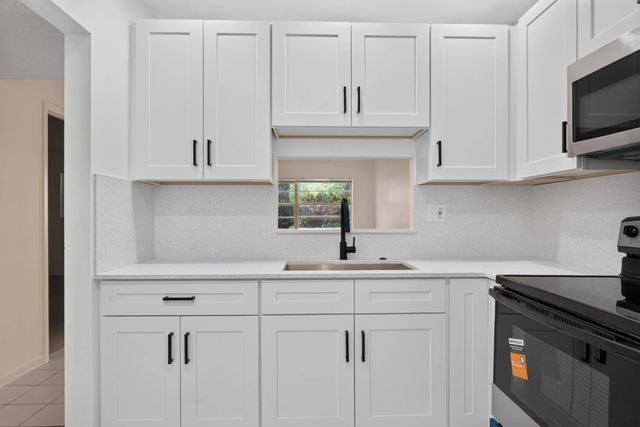 5 of 16 - 5061 W Oakland Park Boulevard #113, Lauderdale Lakes, FL