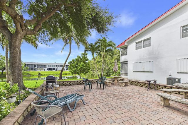 4 of 50 - 272 Northampton N, West Palm Beach, FL