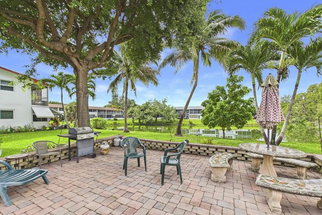 5 of 50 - 272 Northampton N, West Palm Beach, FL